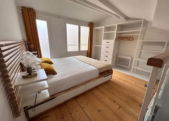 - Carmes Apartament *